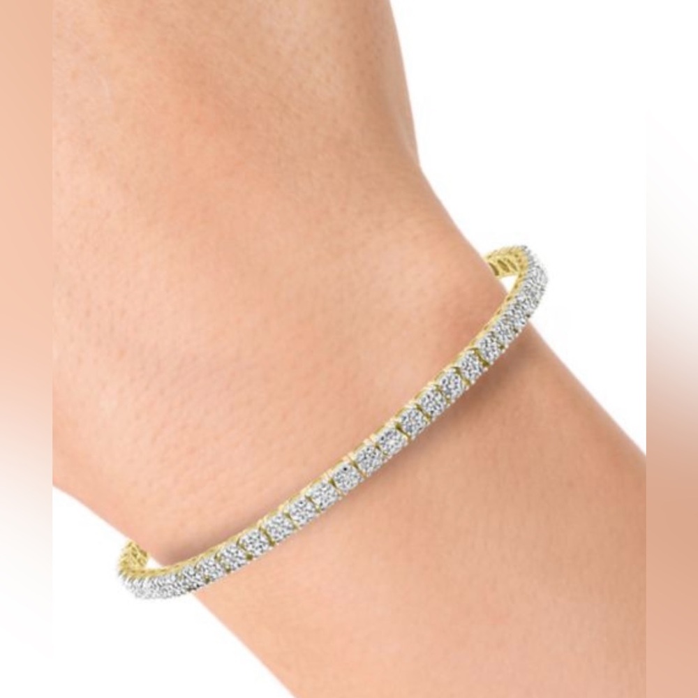 EFFY Diamond Tennis Bracelet (1/4 ct. t.w.) in Silver over Sterling NWT - Picture 2 of 3